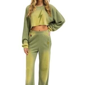 BOLT STITCH WIDE LEG POCKET SWEATPANTS & CROPPED CREW SWEATSHIRT RELAXED